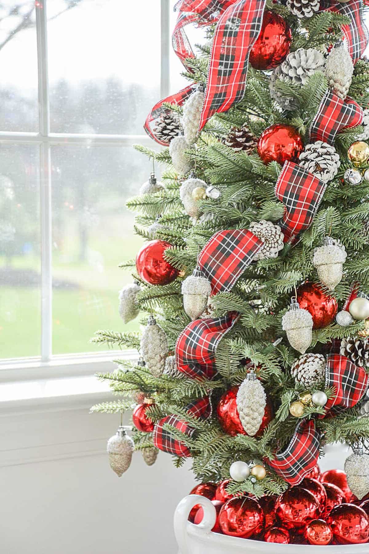Fabulous Tabletop Christmas Trees For Every Room- The Ultimate Guide - StoneGable