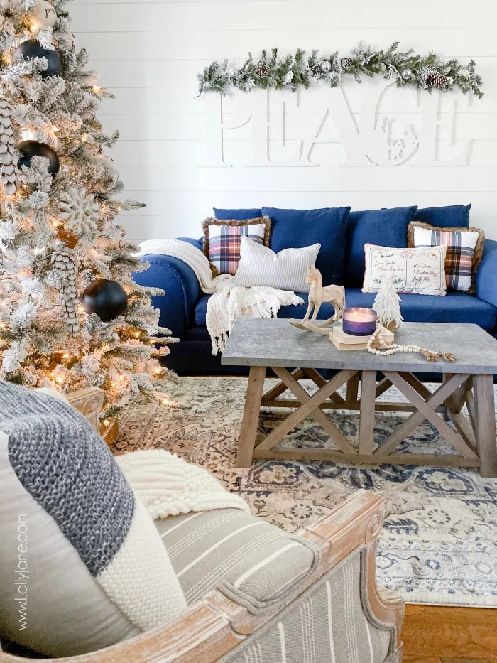 farmhouse Christmas tree - Lolly Jane