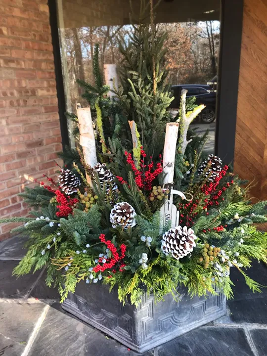 feastandflowers.com