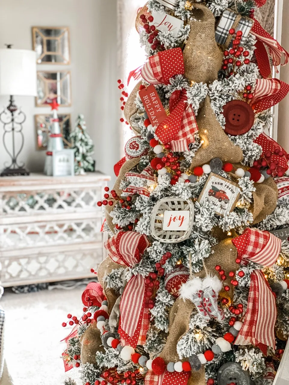 Festive Christmas bedroom decor ideas - Wilshire Collections