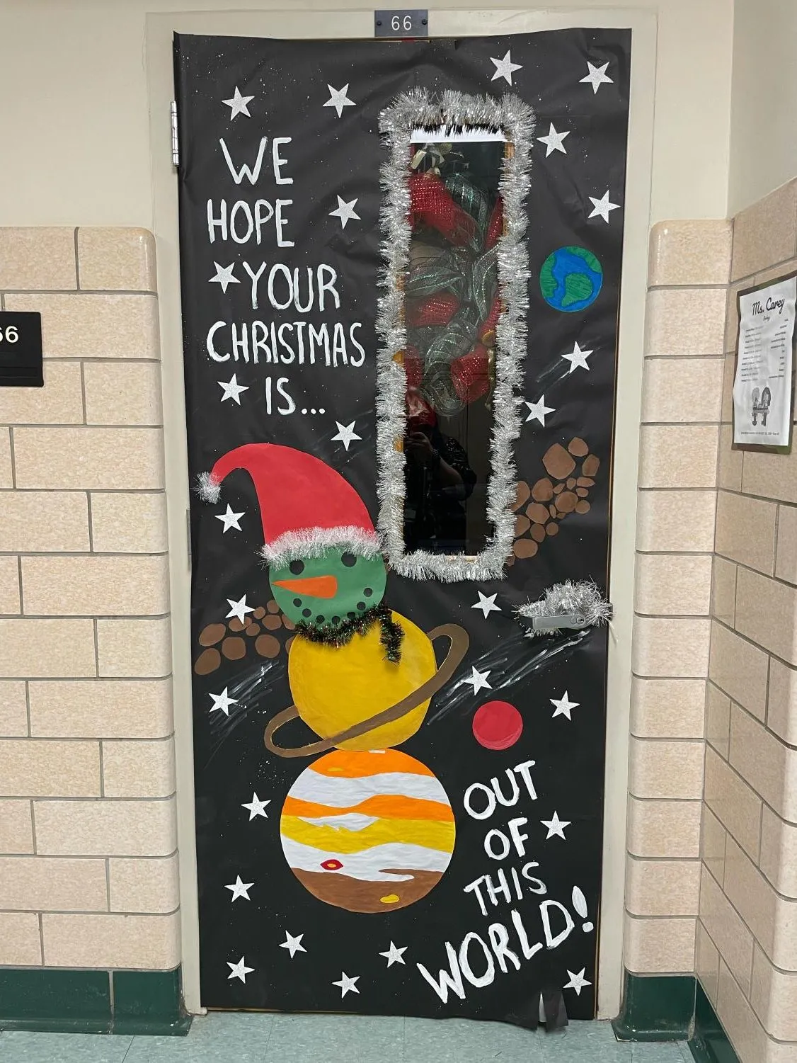 Festive doors takeover middle-high school hallways – Beaver Tales