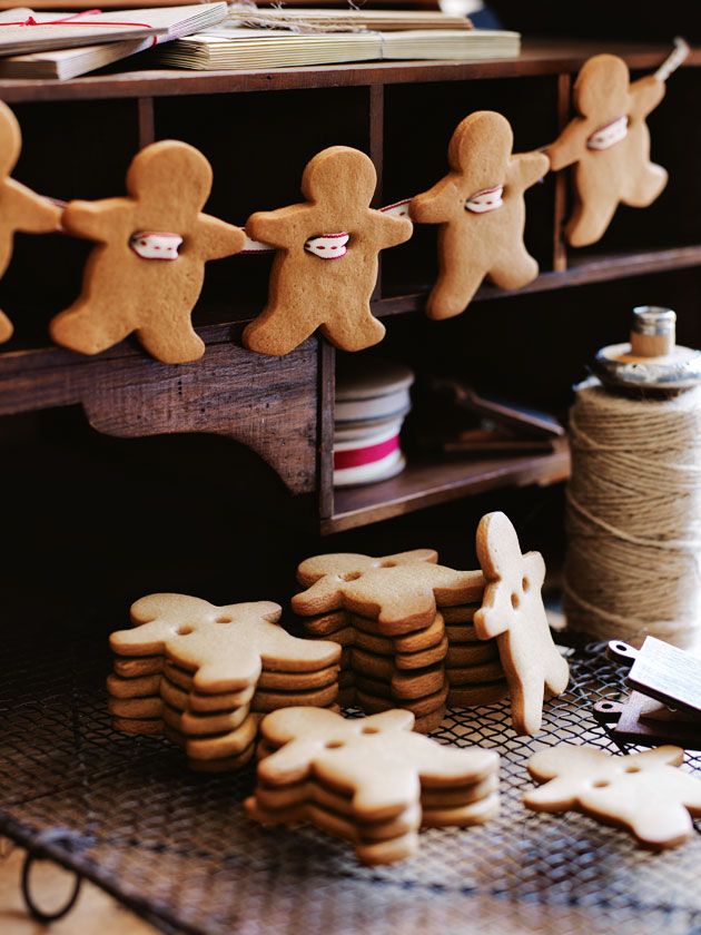 Gingerbread Men Garland | Donna Hay