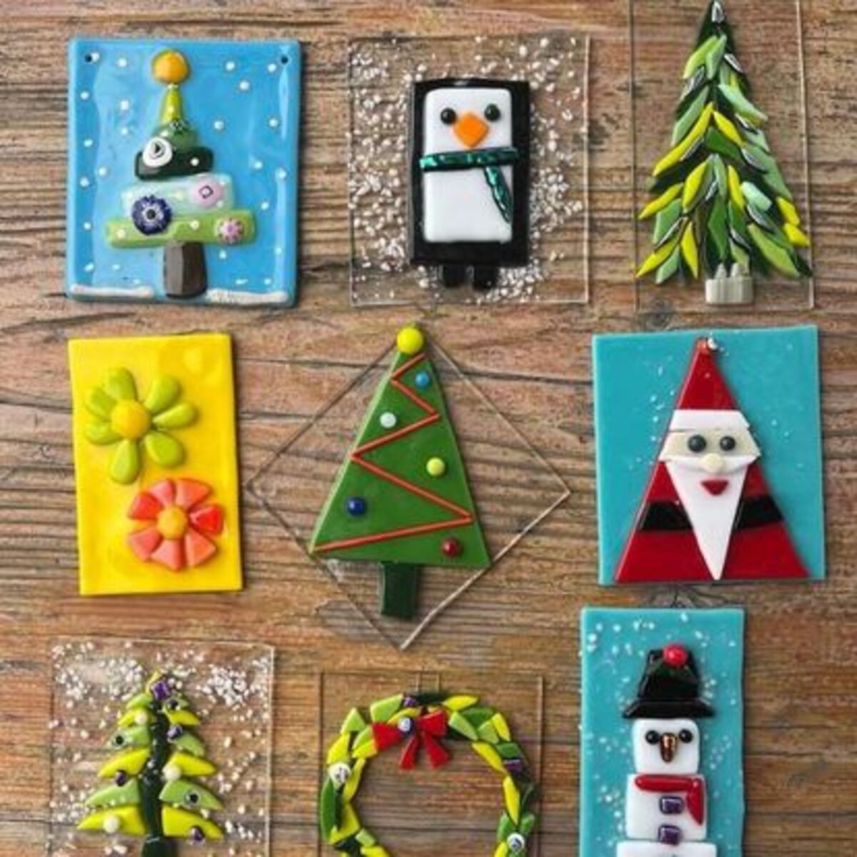 Givsum | Fused Glass Ornament Pop Up 2024 > All the Arts for All the Kids  Foundation” style=”width:100%;height:auto;display:block;” loading=”lazy” /></p>
<div style=