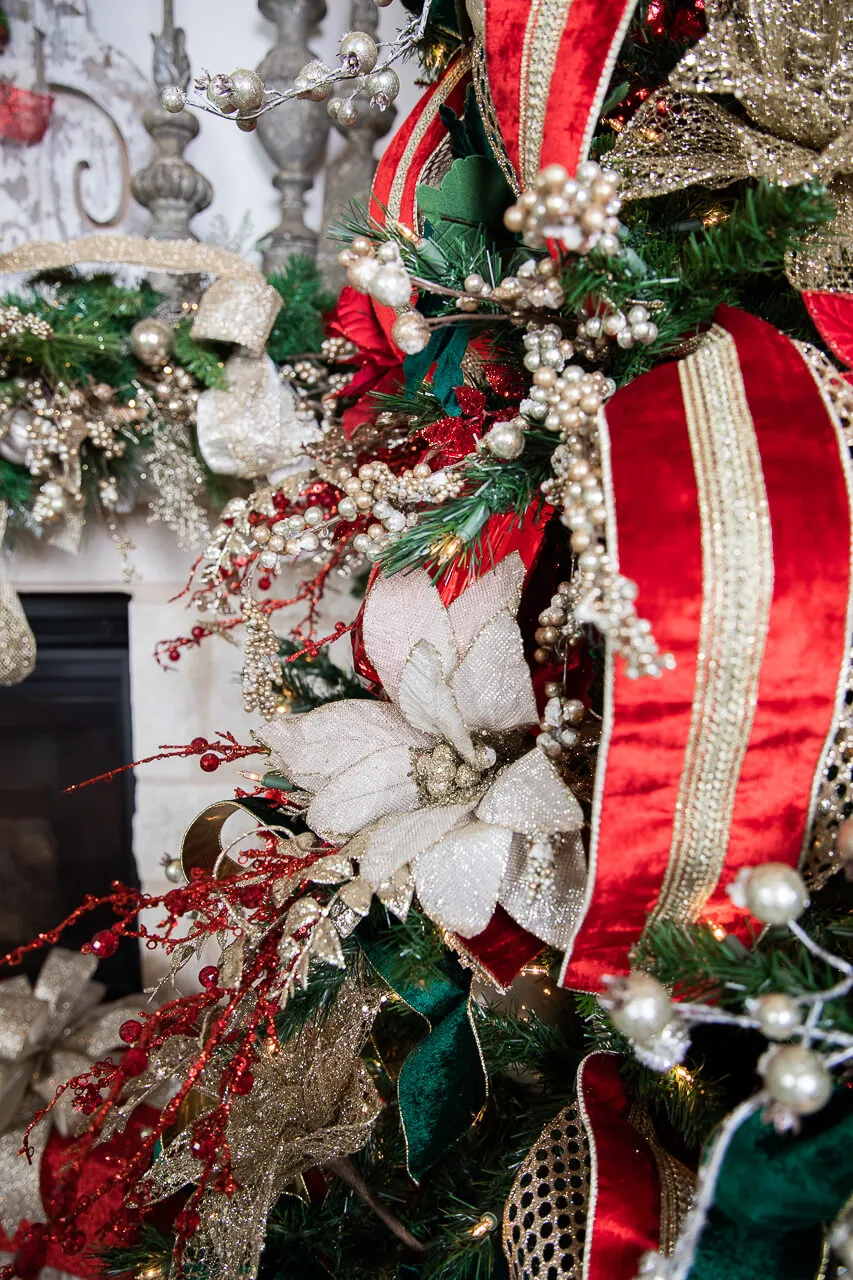 Gorgeous Gold and Silver Christmas Tree Alternatives - Decorator's Warehouse