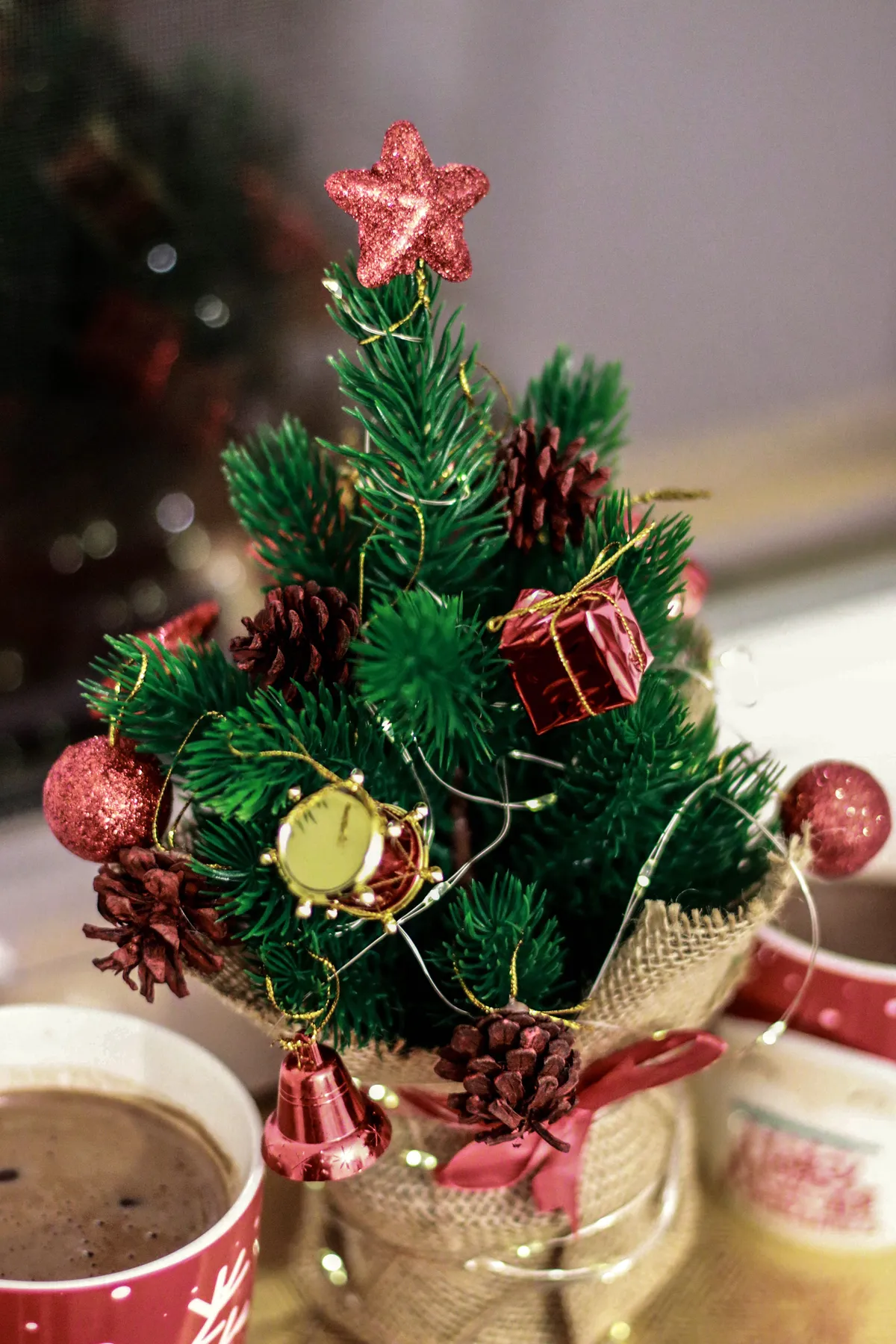Green Decorated Christmas Tree · Free Stock Photo