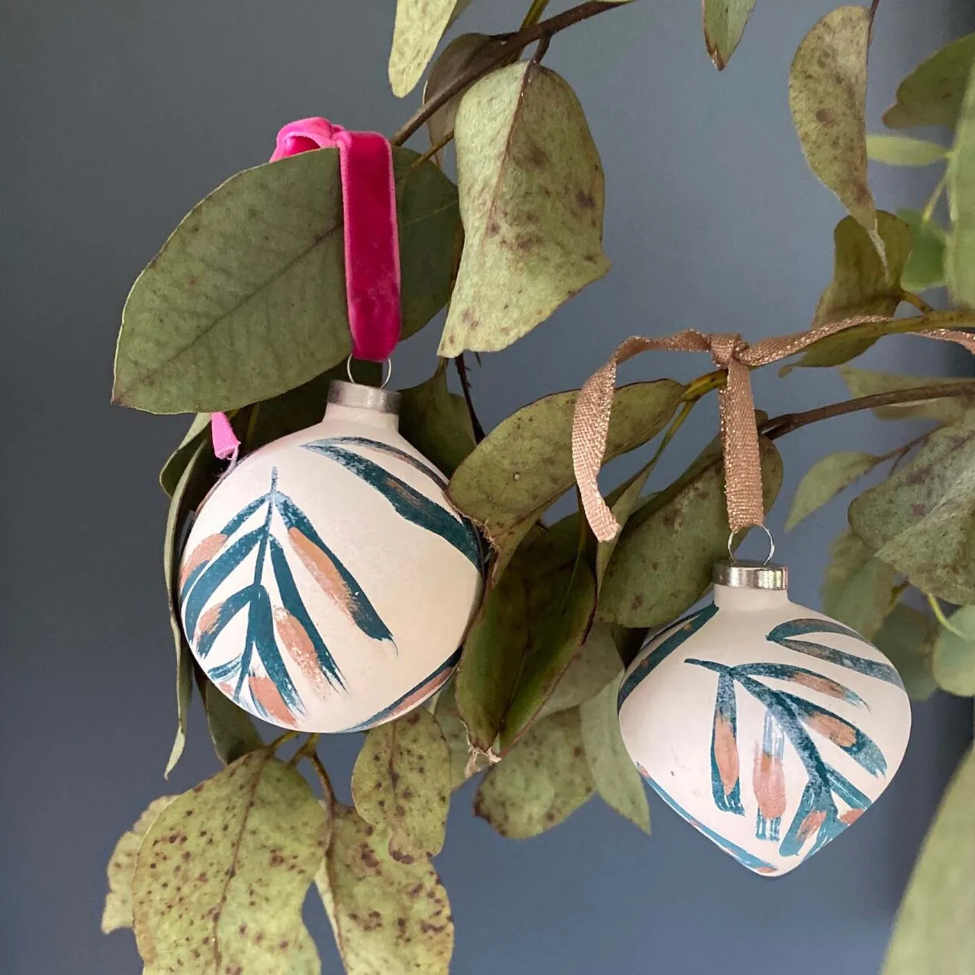 Hand-Painted Ceramic Christmas Baubles – Botanical Ornament Set of 3 –  Studio Lowen