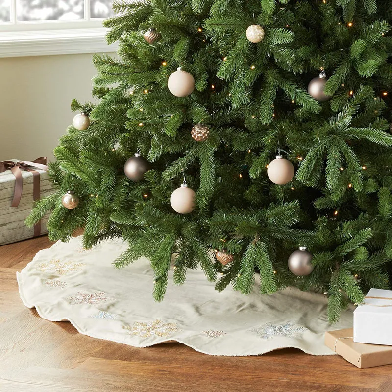 Handmade Pastel Snowflakes Linen Christmas Tree Skirt Natural 60' Arcadia Home