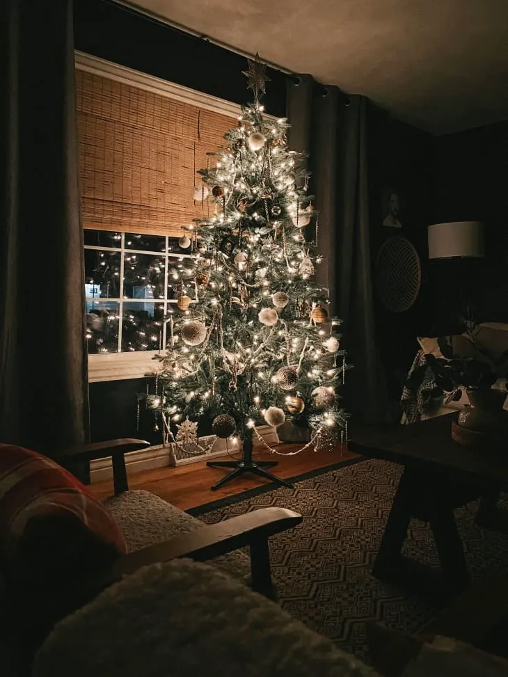 Here's How to Photograph Your Holiday Decor Like a Pro | Apartment Therapy
