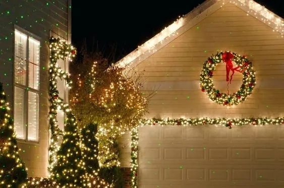Holiday Garage Door Decorating Ideas & Tips