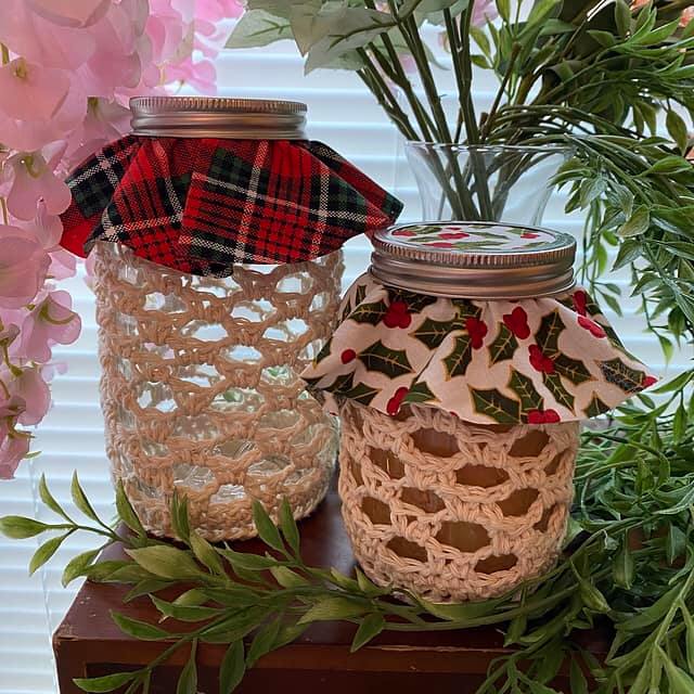Holiday Mason Jar Covers Crochet Pattern – Manda's Crafty Corner