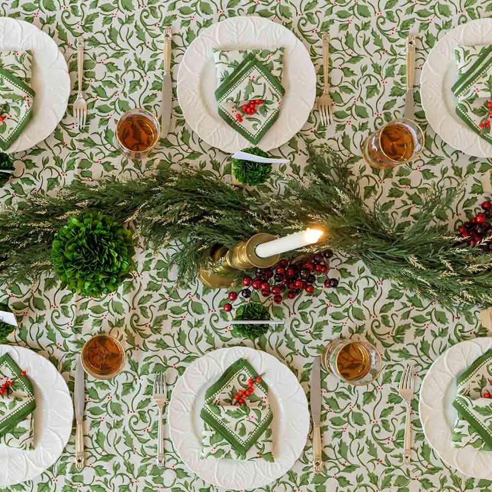 Holly Berry 90' Round Tablecloth – Details Lancaster