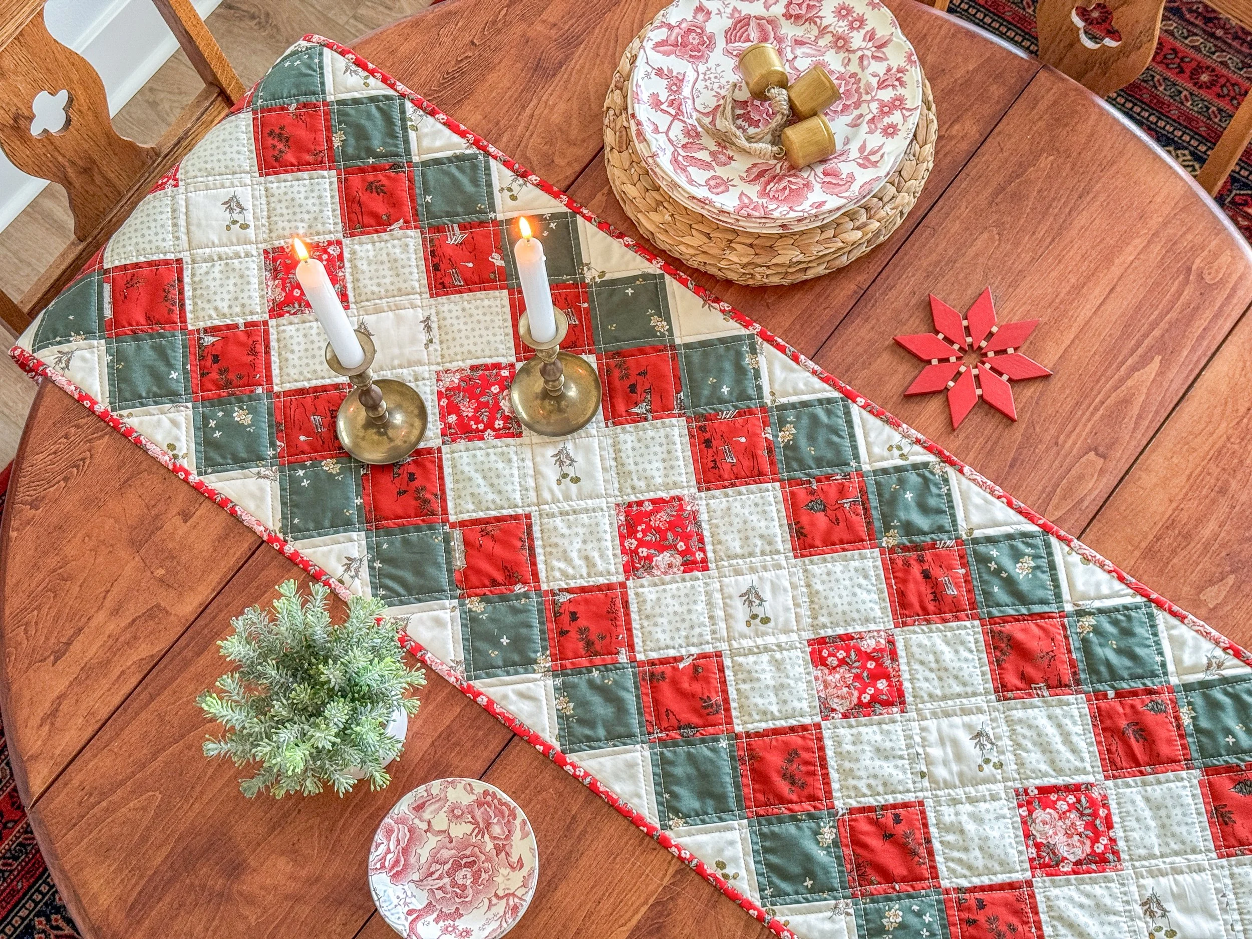 Homecoming Table Runner — Sharon Holland Designs