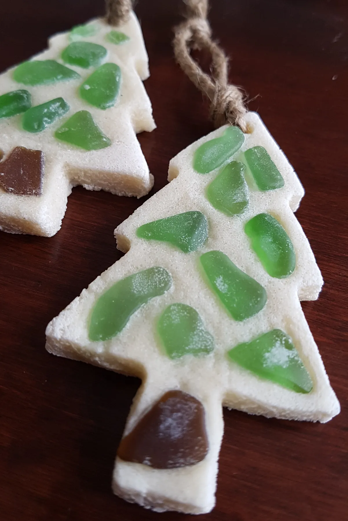Homemade Christmas Tree Ornaments: Salt Dough