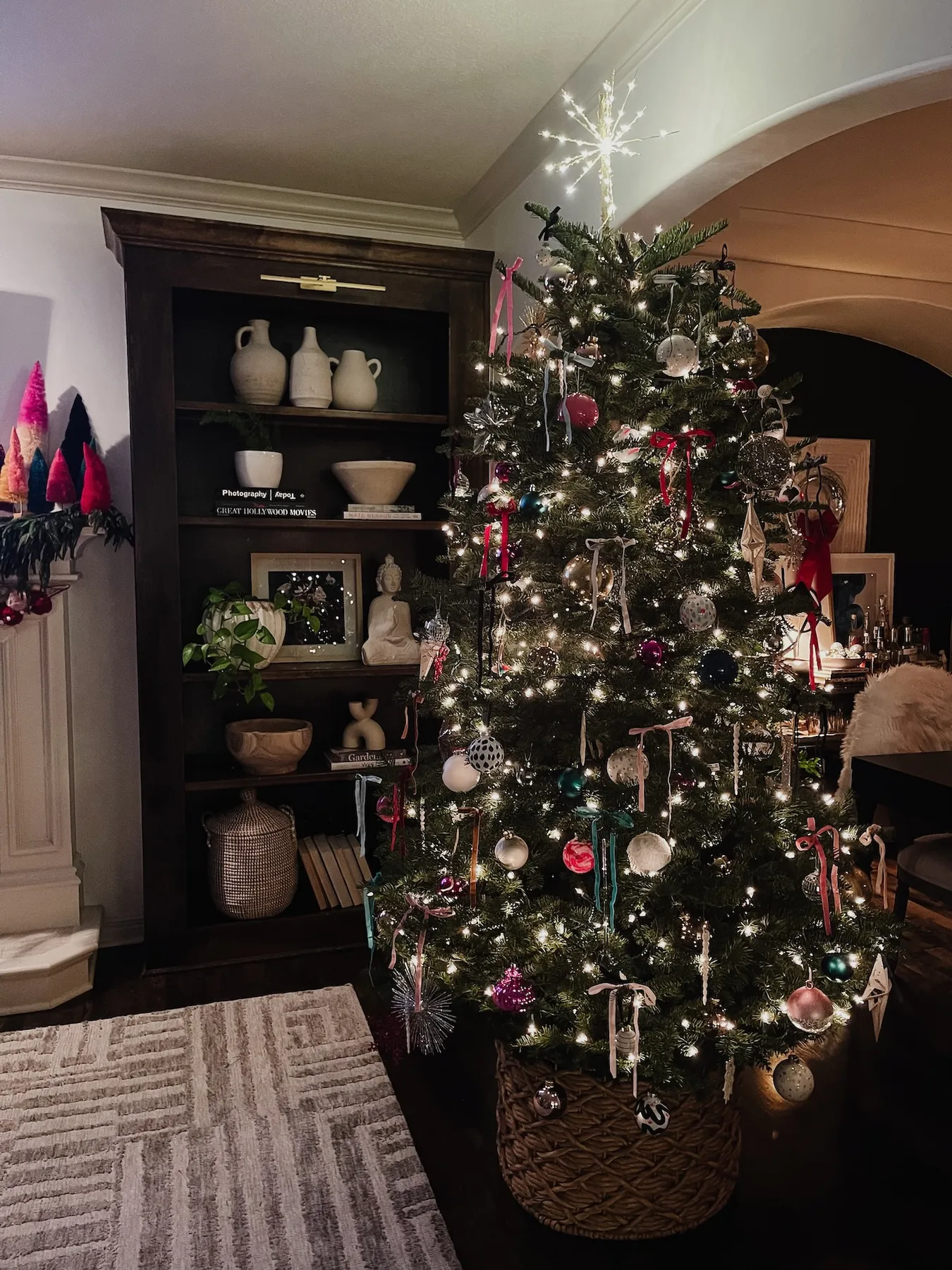 How to Add Velvet Ribbon Bows to a Christmas Tree - Life Love Larson