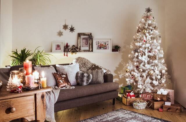 How to Decorate Small Spaces for the Holidays | Real Estate | U.S. News
