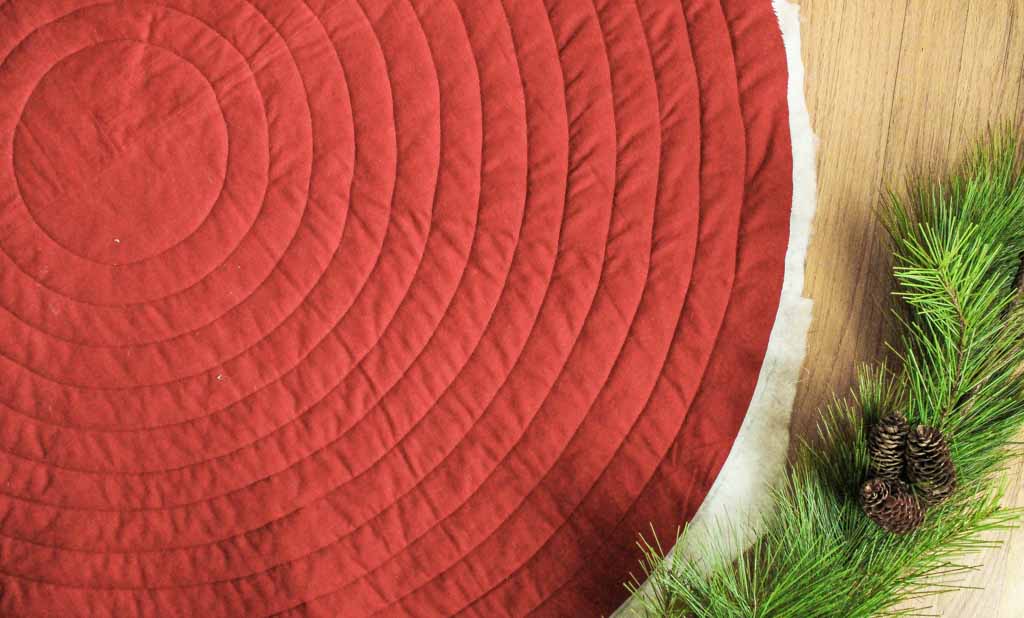 How to DIY a Simple Tree Skirt Pattern for Any Tree - Quilting Wemple