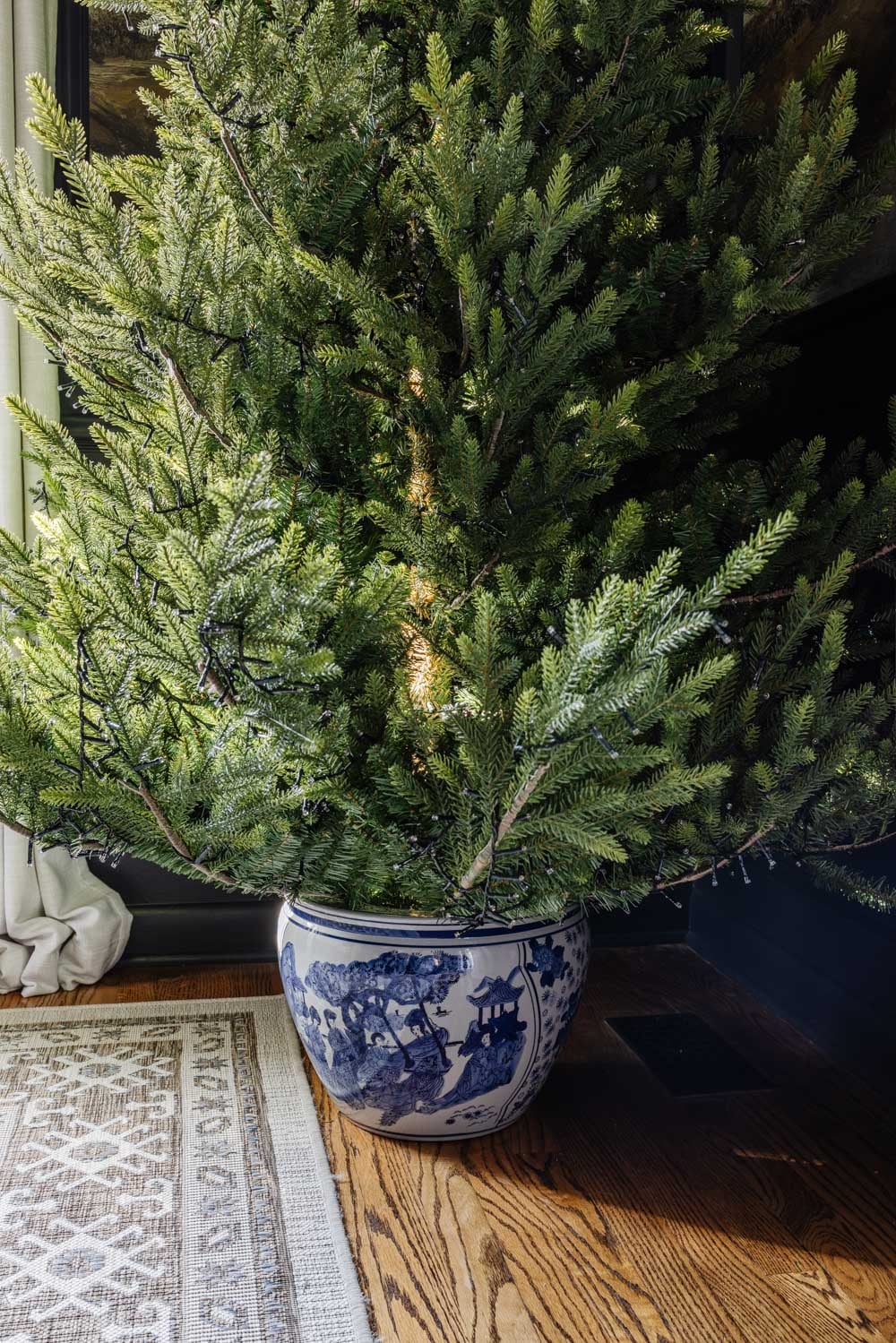 How to Make a DIY Christmas Tree Stand Using a Planter Pot - Bless'er House