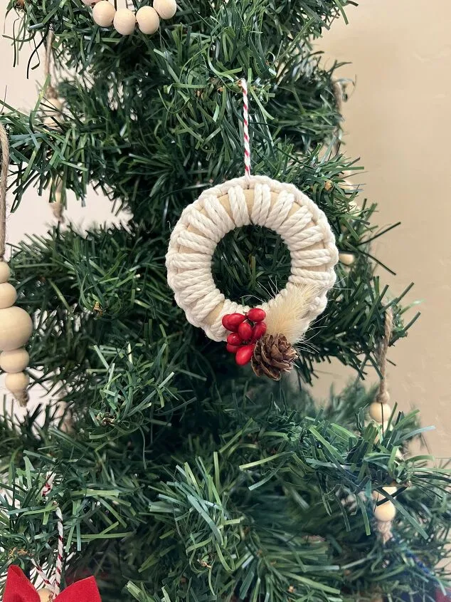 How to Make a DIY Macrame Christmas Wreath Ornament | Hometalk