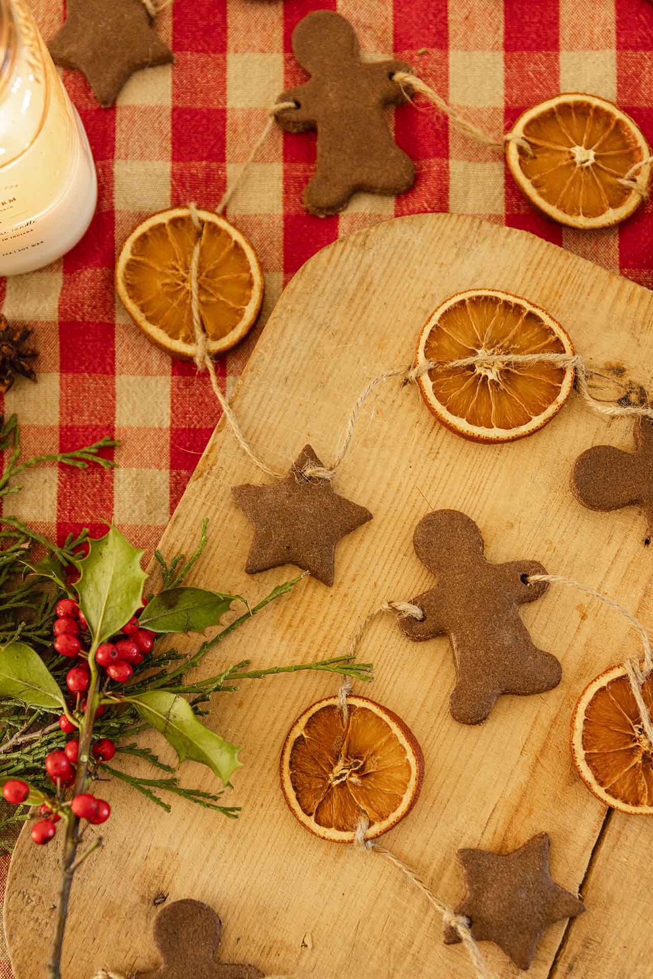 How to Make Traditional Dried Orange and Cinnamon Salt Dough Garland for Christmas -