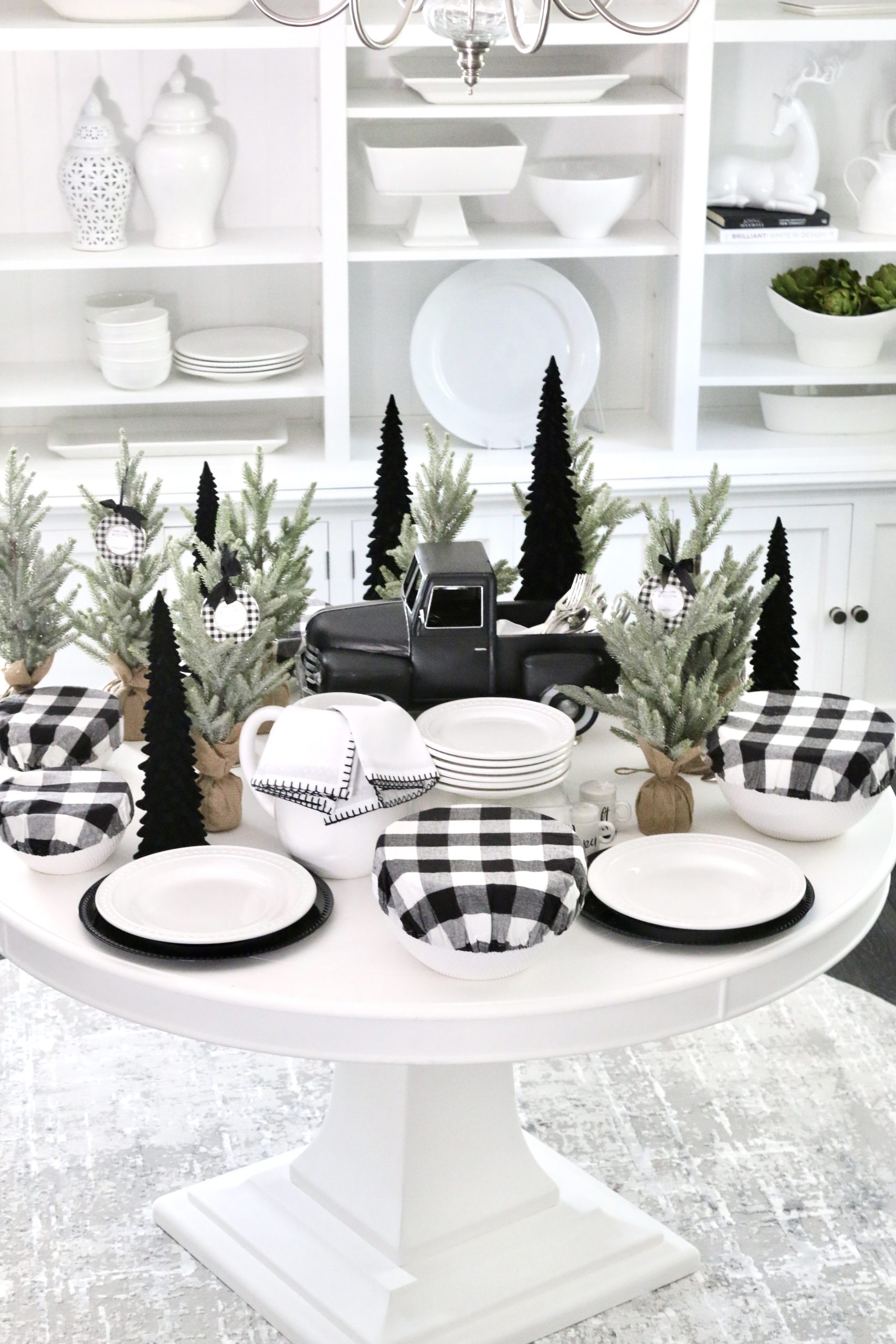 How To Organize A Beautiful Christmas Morning Brunch Tablescape 2021 - At Home With Nikki