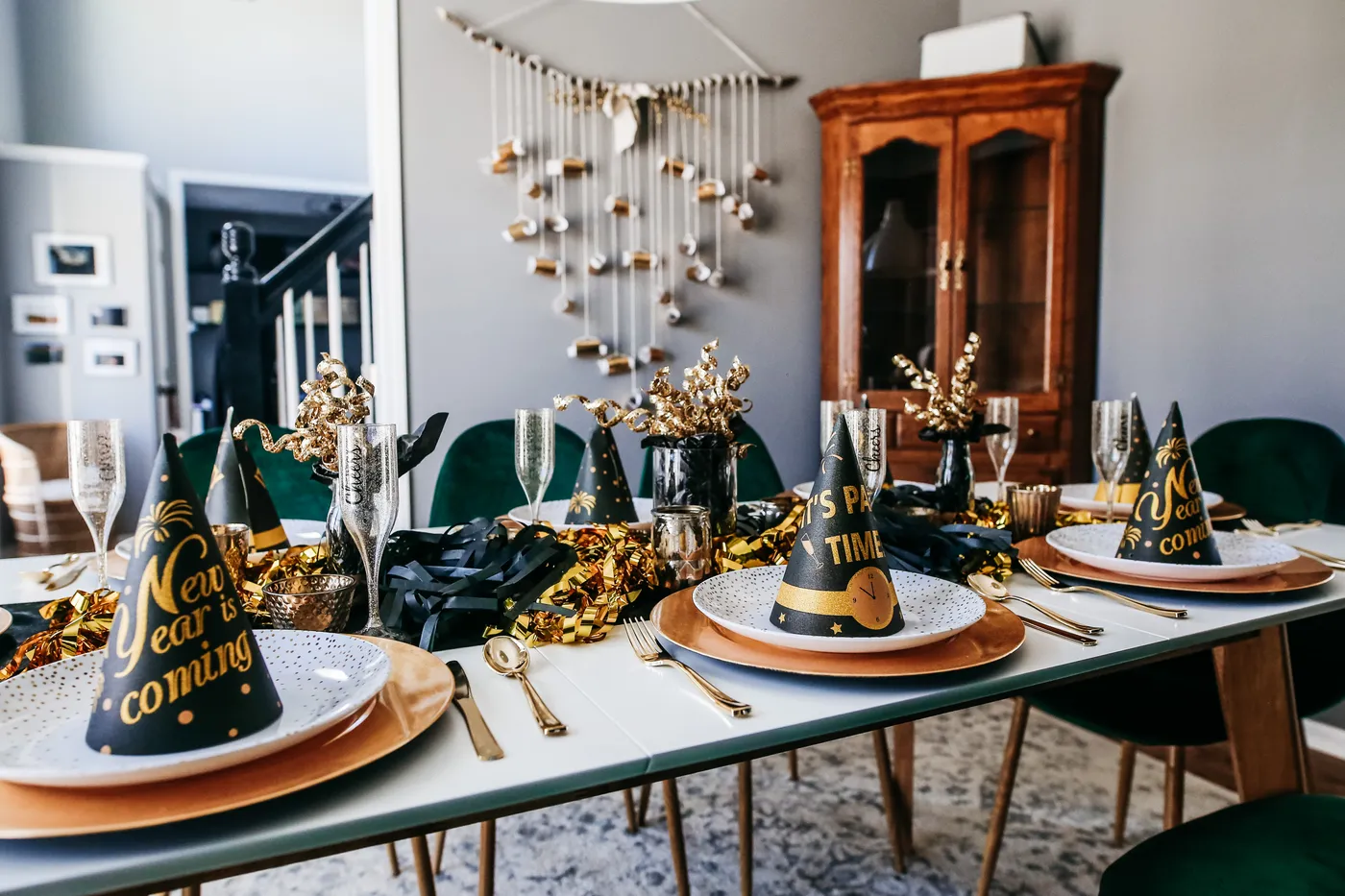 How to Use Simple Decor Pieces to Create Multiple Holiday Centerpieces –  Courtney MaCaire