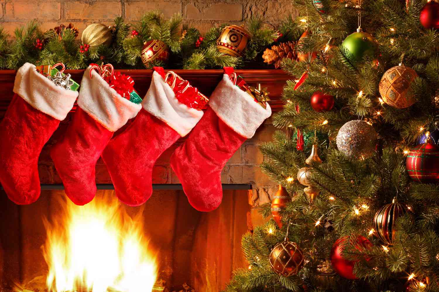 Husband 'Will Be Sure to Fill' Wife's Christmas Stocking After Viral Video
