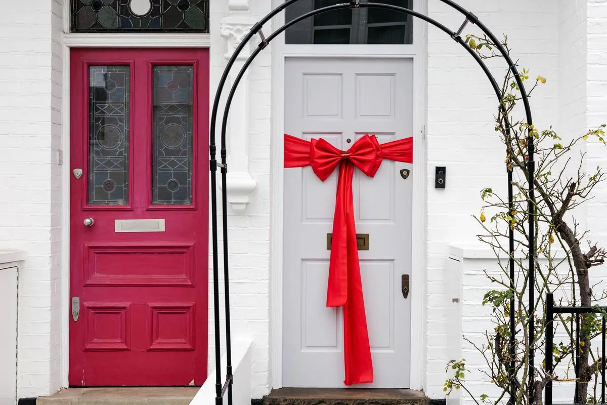 I ordered door bow from Temu but got a surprise when I opened package' | Bristol Live