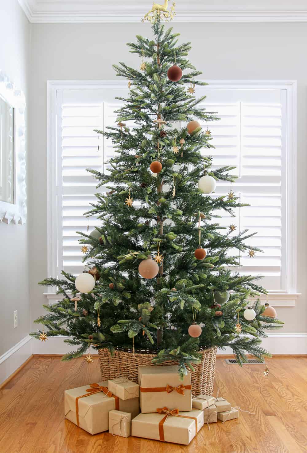 Is a Sparse Christmas Tree Right for You? - Stefana Silber