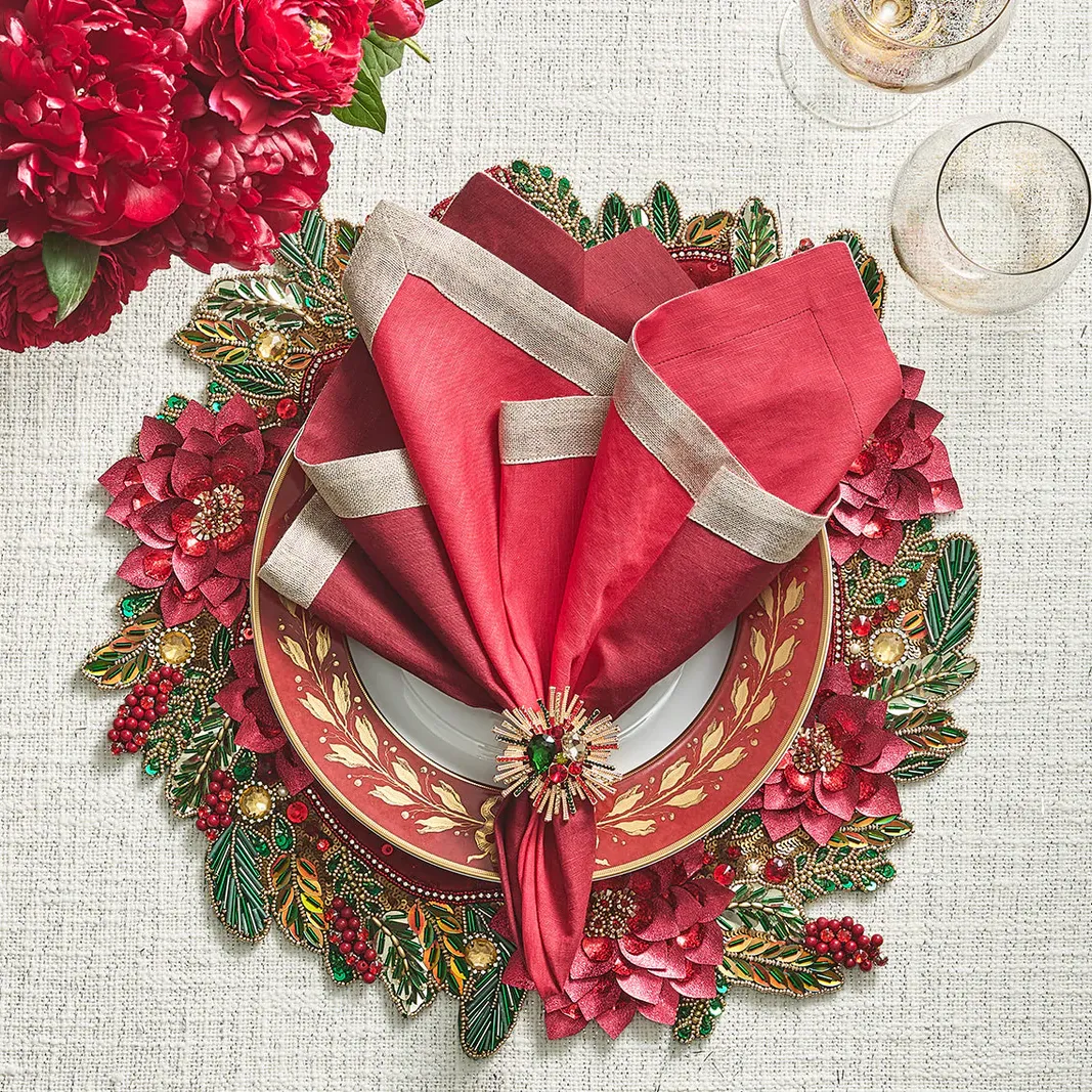 Kim Seybert Dip Dye Napkin in Red & Burgundy (Set of 4) | Maison & Tavola