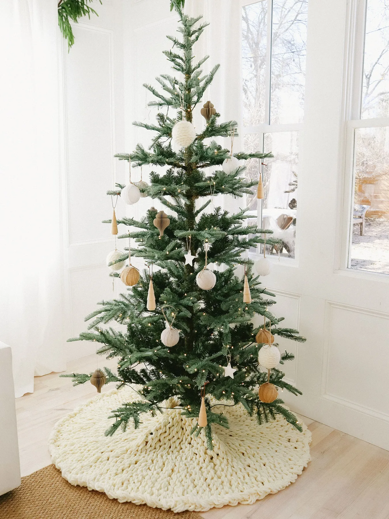Knitted Christmas Decor | Tree Skirts & Stockings | Anzy Home