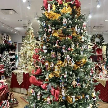 KRISTOPHER KYER'S “CHRISTMAS CORNER” - Updated October 2026 - 19 Reviews -  45 Photos - 300 E Colorado Blvd, Pasadena, California - Holiday Decorations  - Yelp