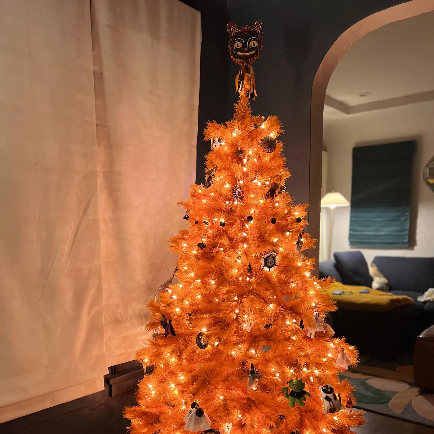 Lauren Lapkus's Orange Christmas Tree for Halloween 2023 | The Strategist