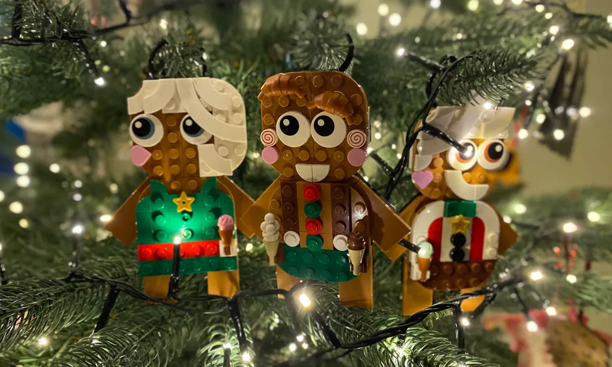 LEGO 40462 Gingerbread Ornaments – the Blocks review – Blocks – the monthly LEGO magazine for fans