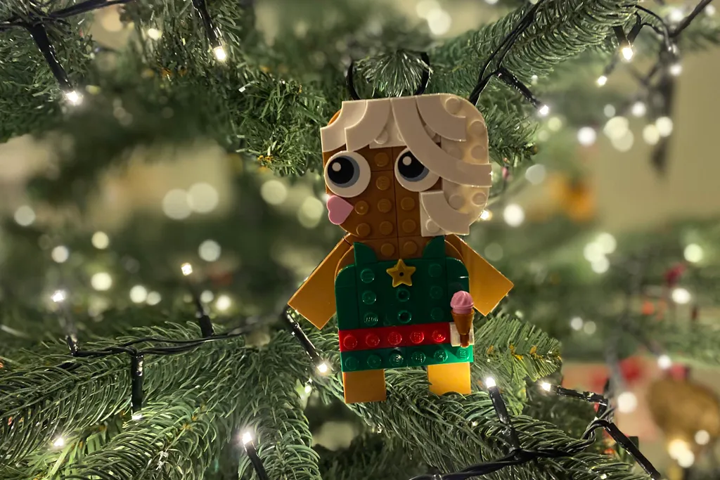 LEGO 40462 Gingerbread Ornaments – the Blocks review – Blocks – the monthly LEGO magazine for fans