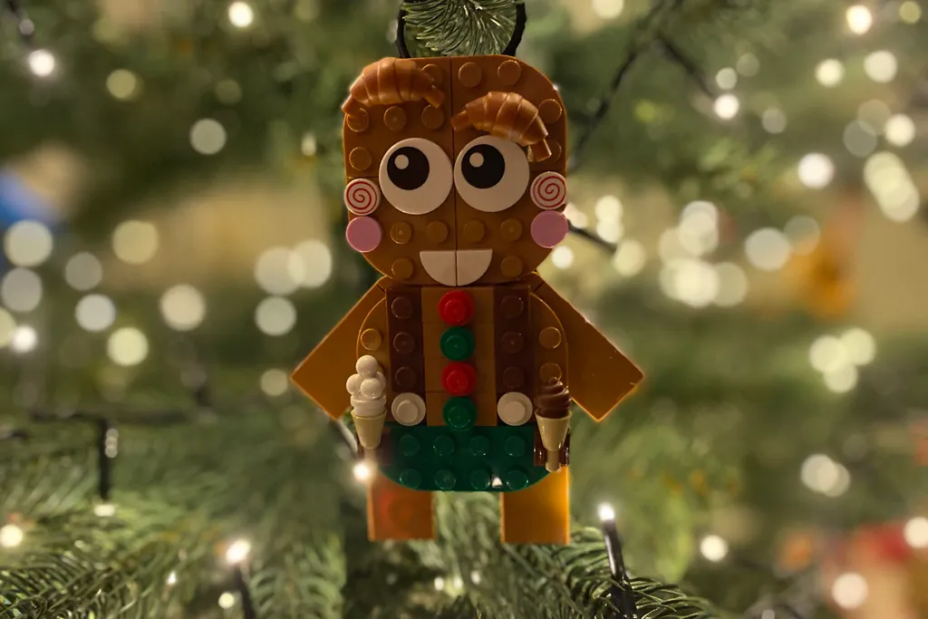 LEGO 40462 Gingerbread Ornaments – the Blocks review – Blocks – the monthly LEGO magazine for fans
