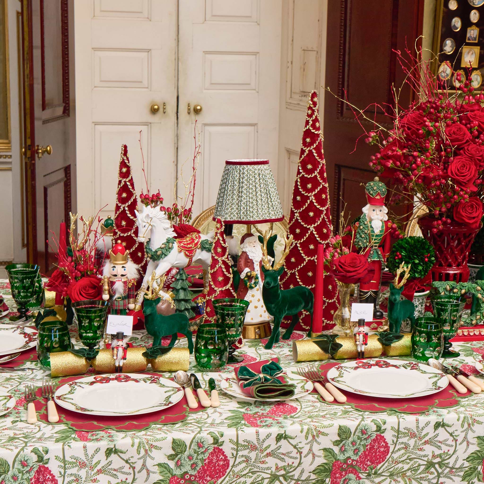 Lily Red & Green Placemats & Napkins (Set of 4)
