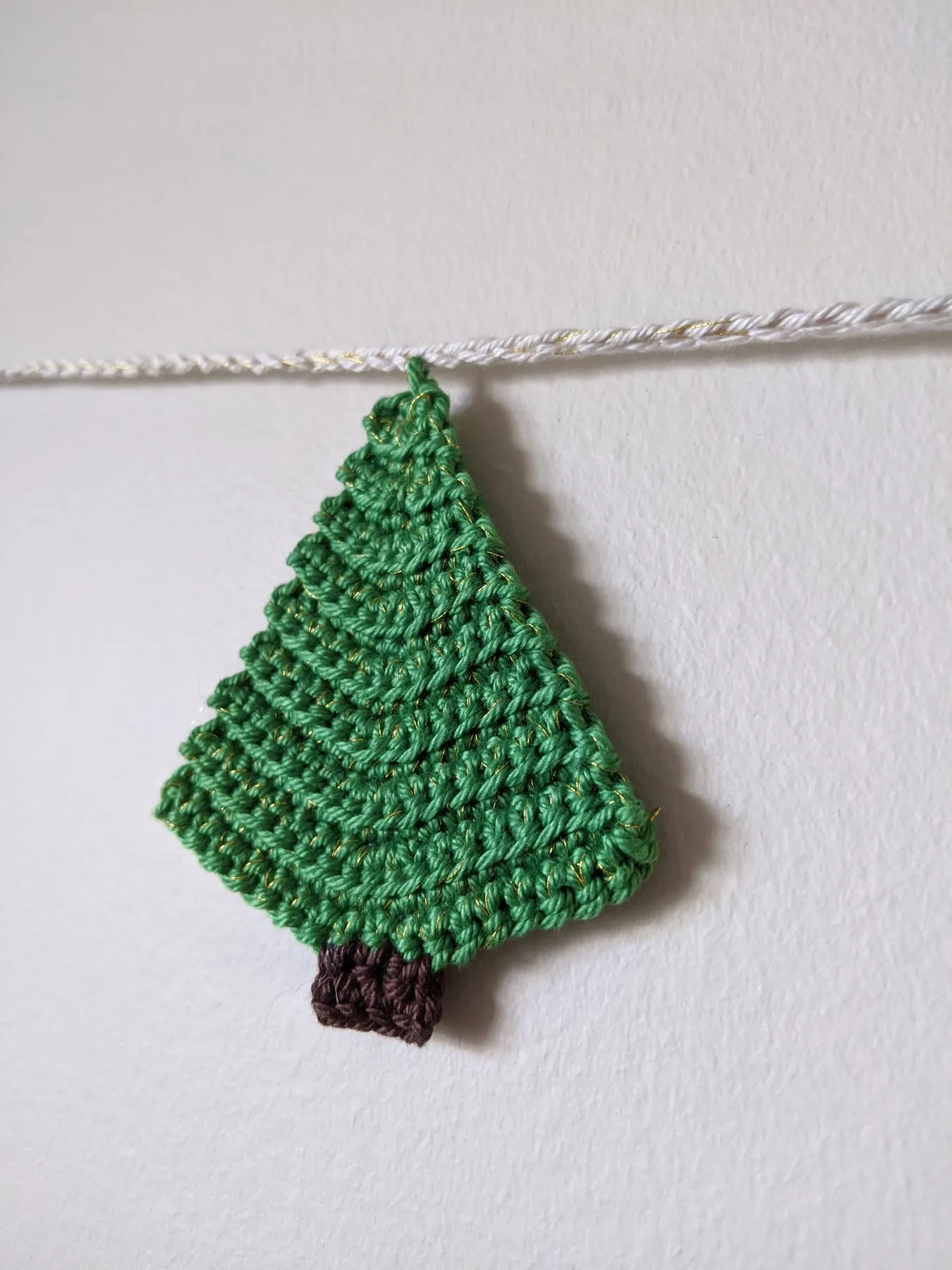 LoopTeeLoops: Christmas Tree Garland Pattern