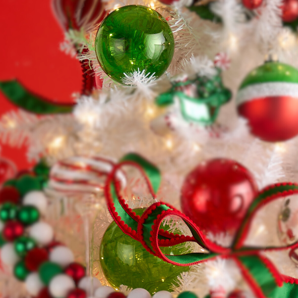 Make It Merry Raz 2025 Christmas Tree Theme | classic red, white, and green  Christmas Decorations