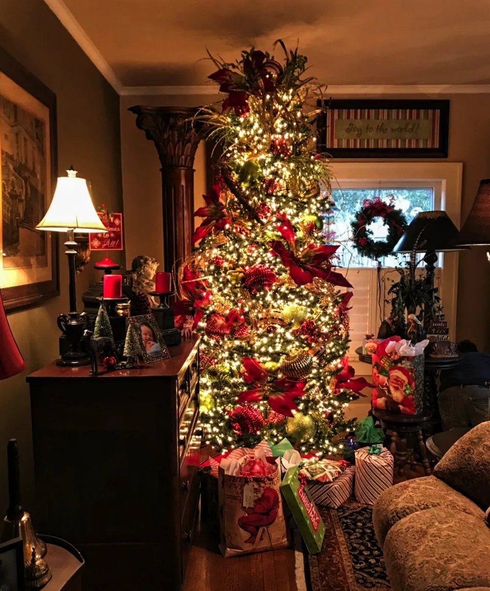 Mantels and Trees Holiday Home Tour - MetroFamily Magazine
