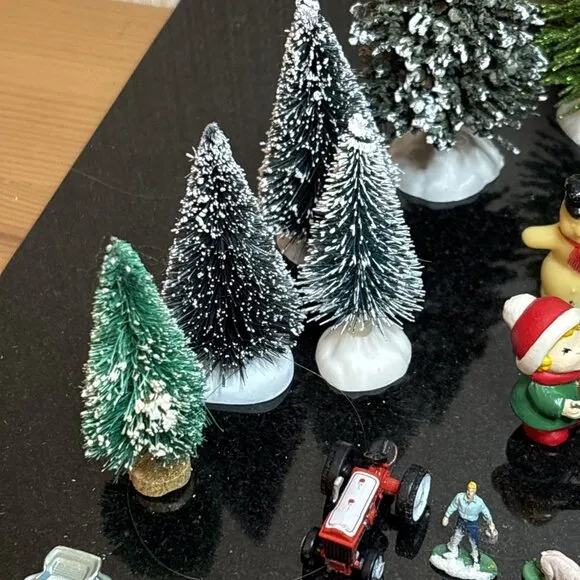 Miniature Bottle Brush Trees Christmas Village Figures HO Vehicles Large Lot