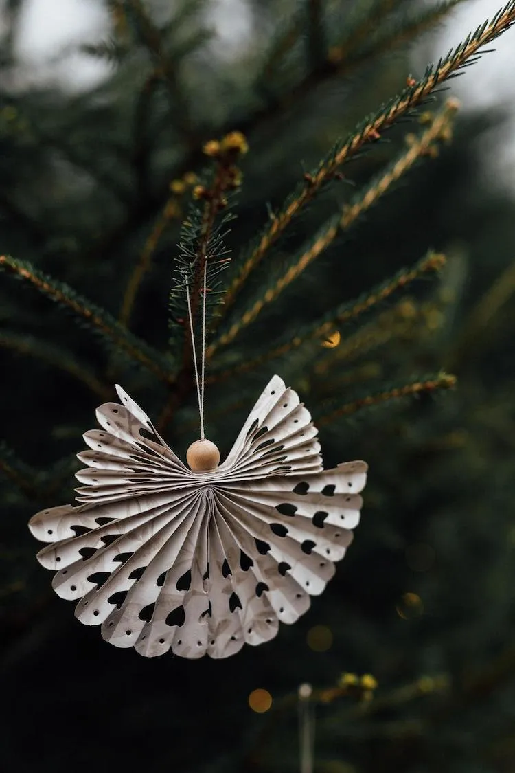 my scandinavian home: How To Make Swedish Christmas Angels From Paper