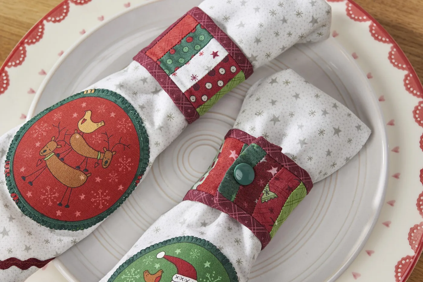 Napkin Folding Handmade Fabric Napkin Napkin Rings How To Turn Fabric Scraps Into DIY Christmas Napkin Rings Simply Quilting