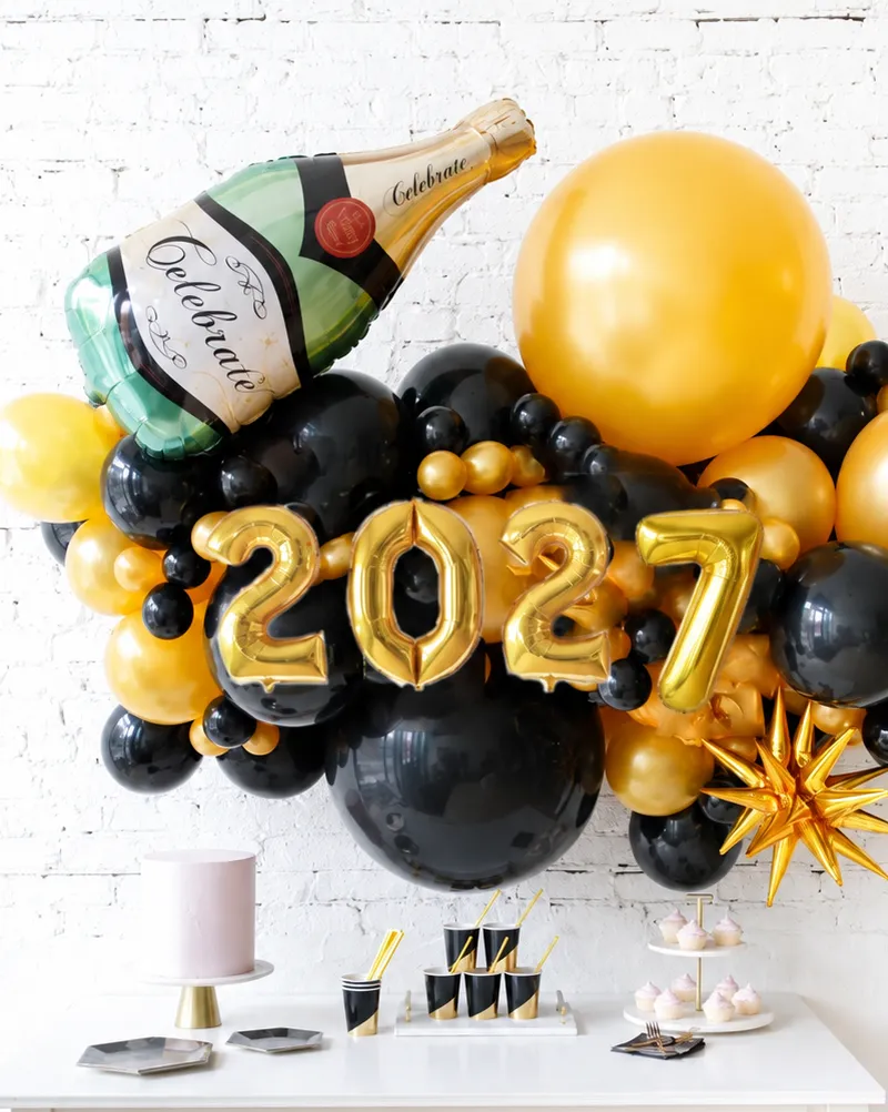 New Year's Eve - 2027 Balloon Backdrop Garland Install Piece with Foil - 6ft