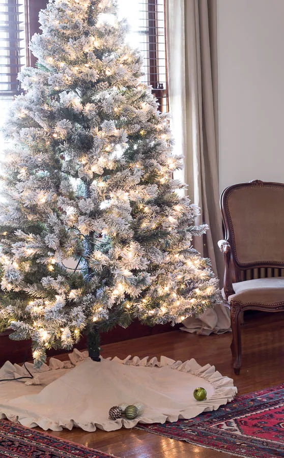 No Sew Drop Cloth Tree Skirt - Finding Silver Pennies