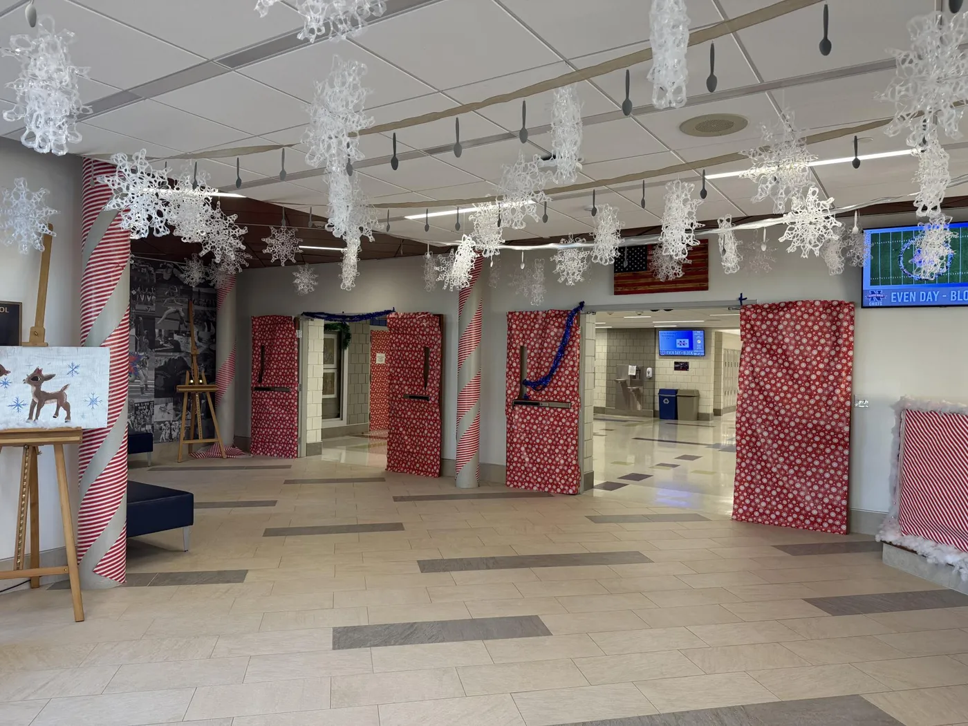 Nonnewaug Wrapped: Art Honor Society Decorates Halls, Office (PHOTOS) – NHS Chief Advocate