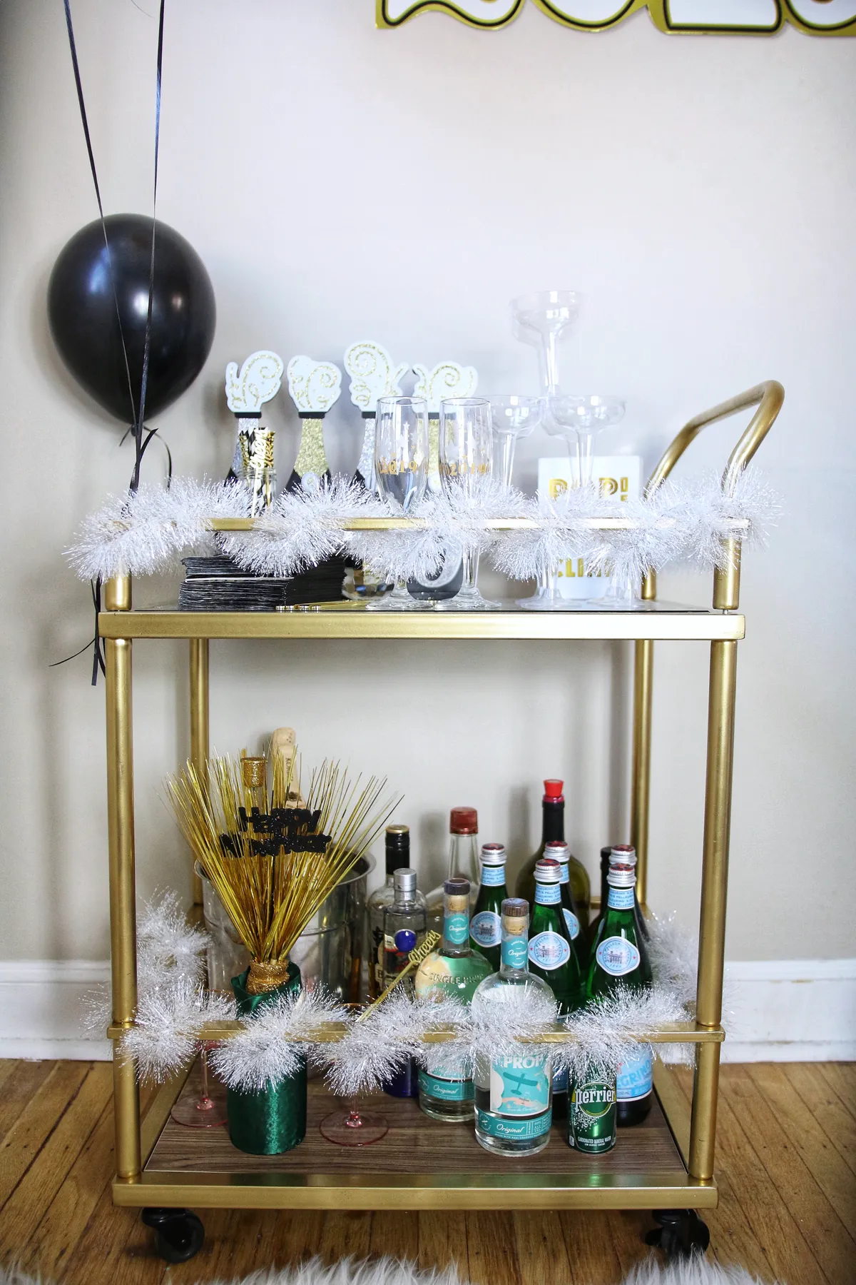 NYE Bar Cart - Vida Fashionista