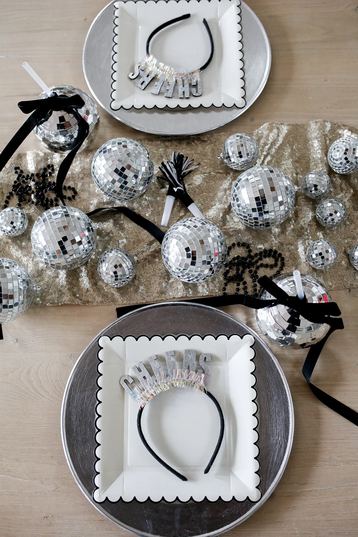 nye table setting - amanda party + home