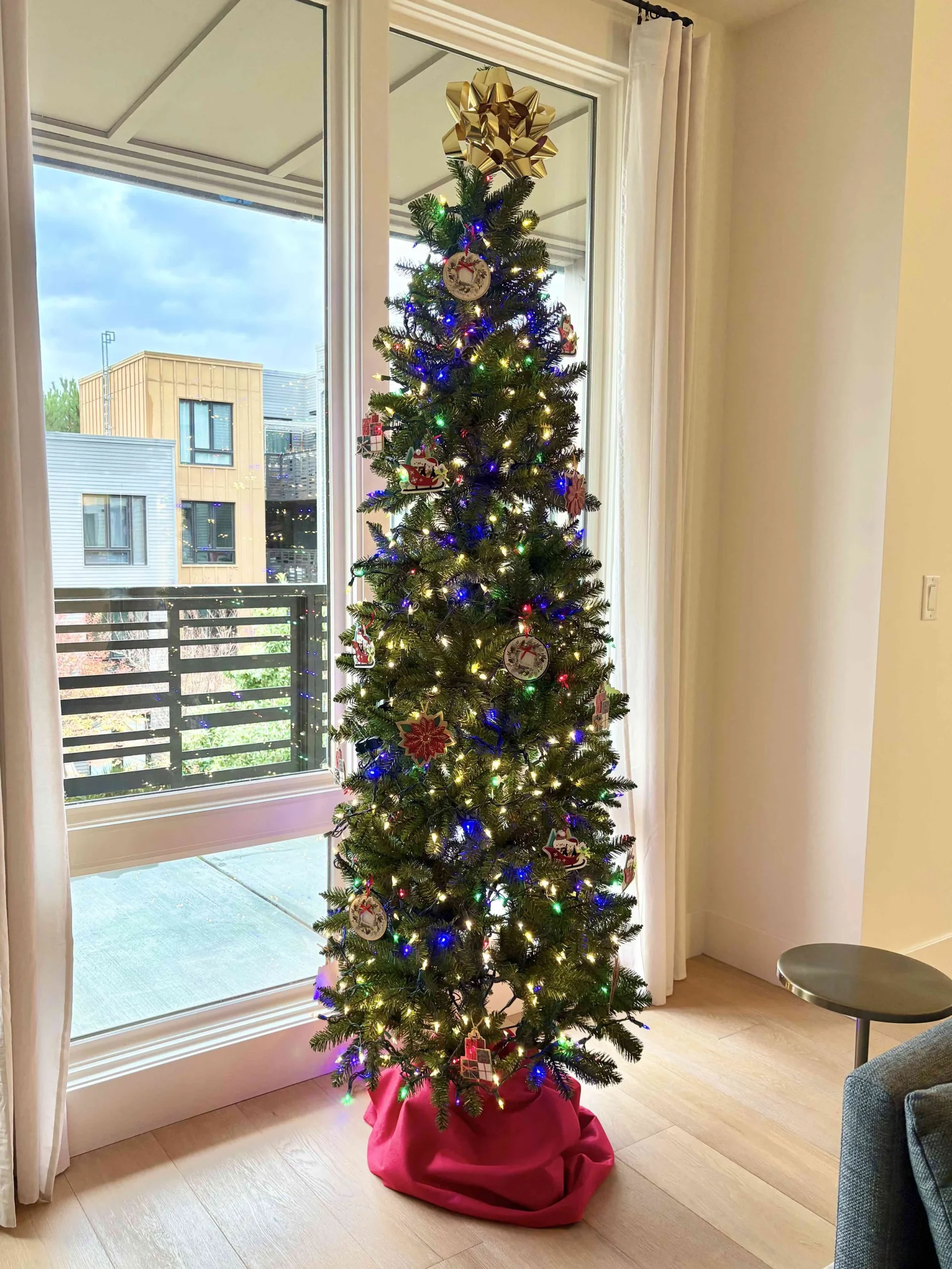 O (Minimalist) Christmas Tree, O (Minimalist) Christmas Tree — Minimalist in the Bay Area