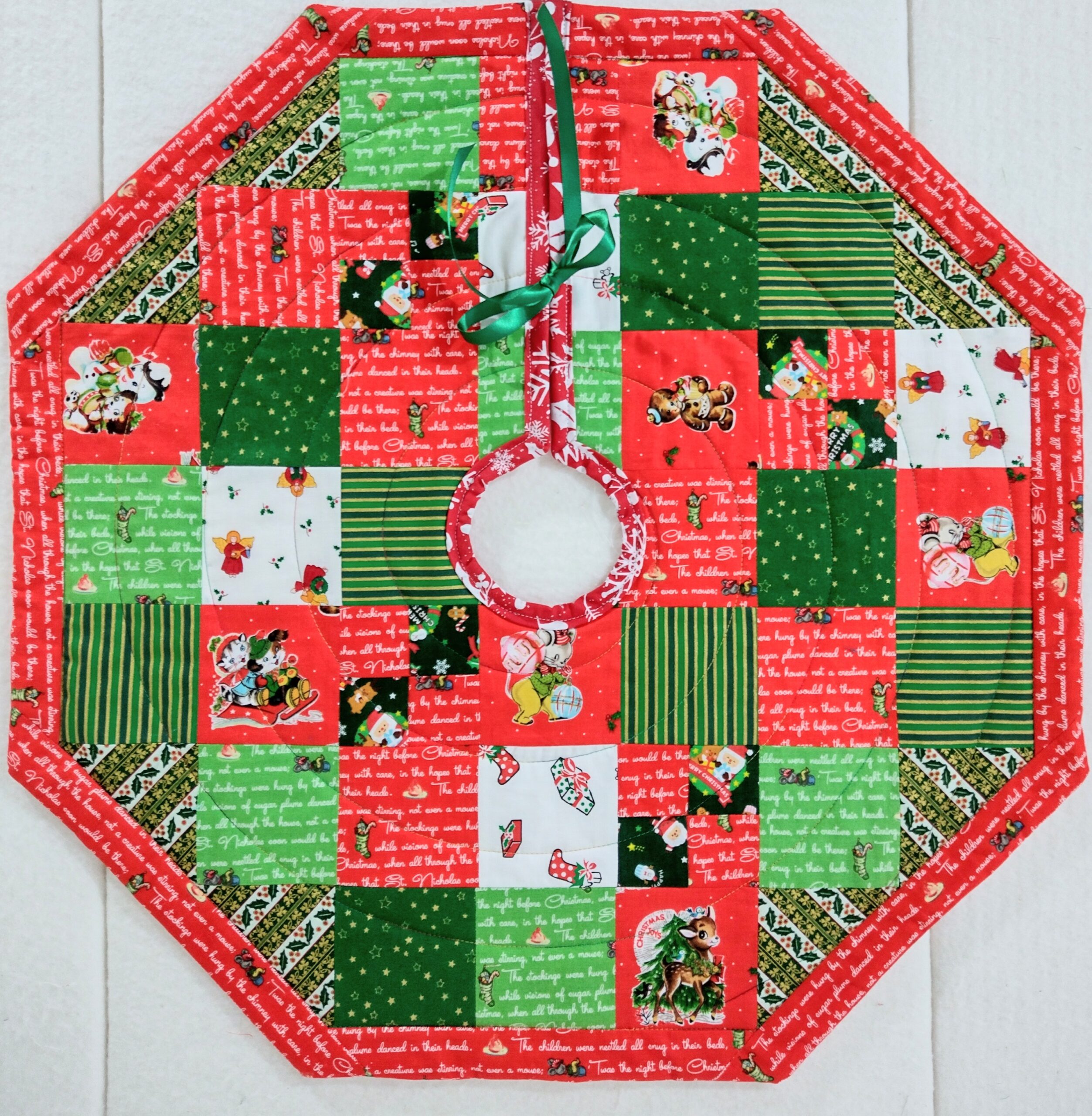Octagonal Christmas Tree Skirt Re-Visited - New Every Morning Patchwork and  Quilting