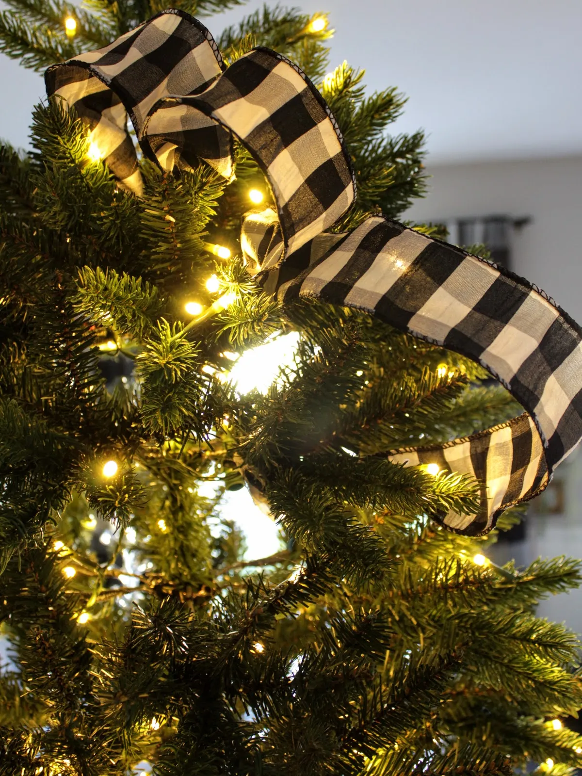 Oscar Bravo Home: 7 Simple Tips for a Beautifully Decorated Christmas Tree